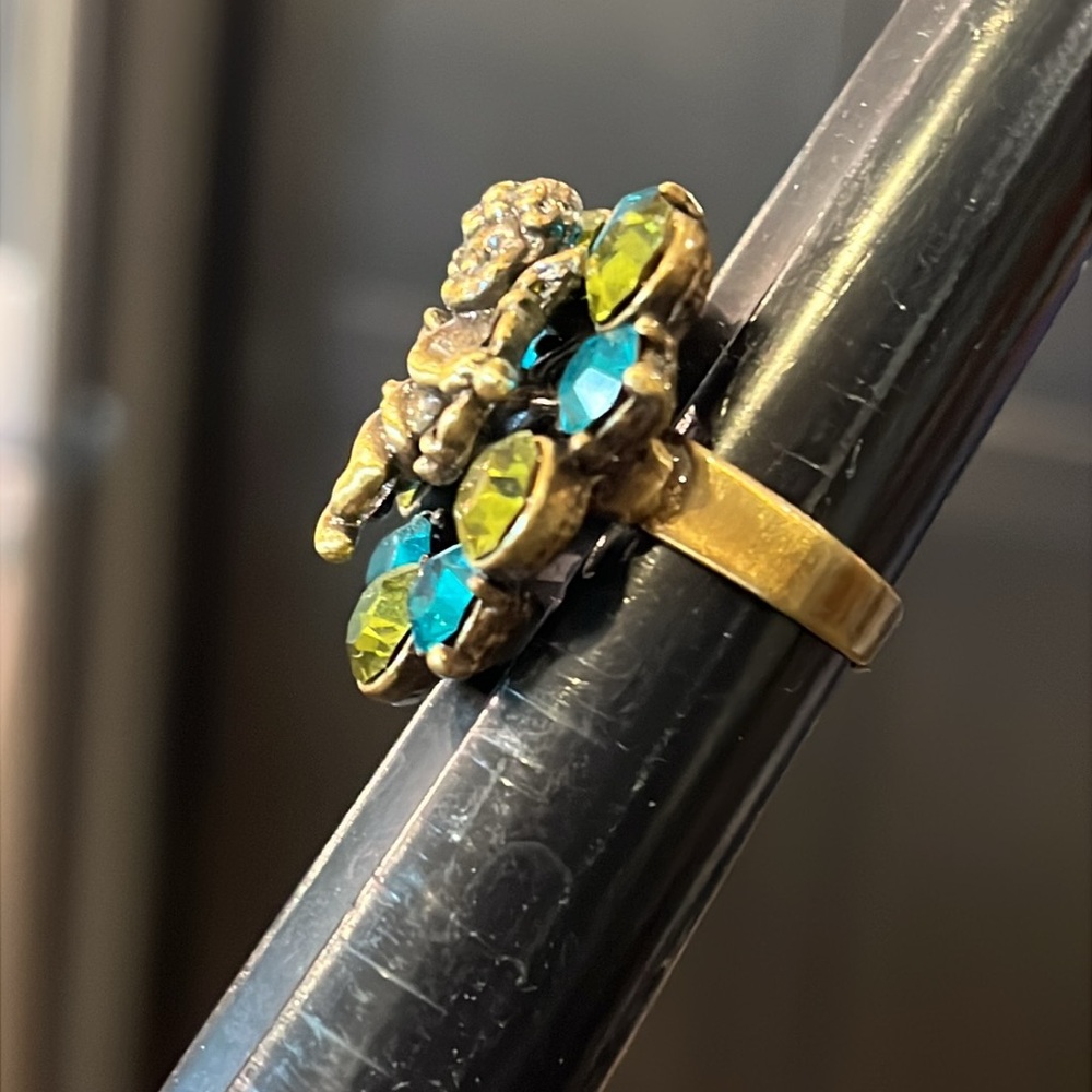 Cherub Ring with Adjustable Band. Green & Blue Rhinestones on a copper setting - Picture 4 of 8